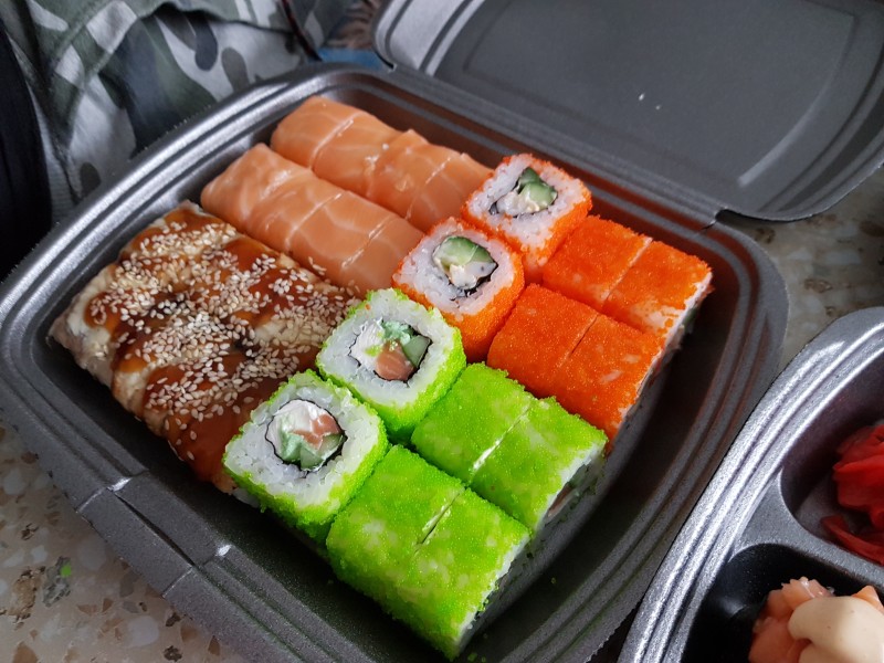 Плюсы доставки суши на дом