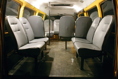 Как производится установка сидений в микроавтобусе